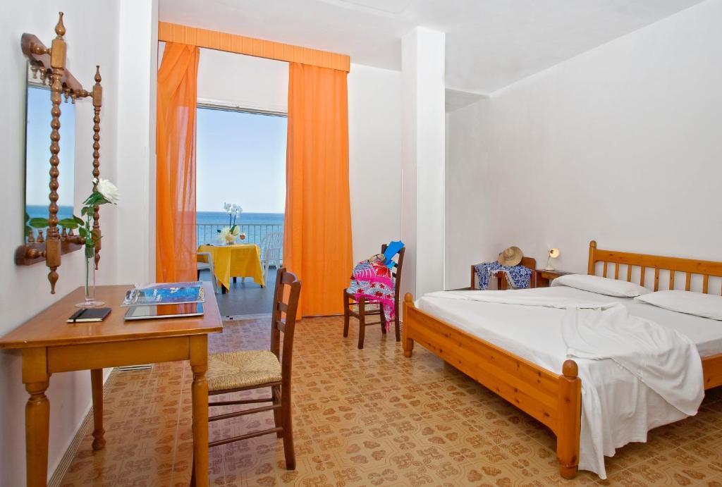 Hotel Vittorio Beach Resort Barano dʼIschia Rum bild