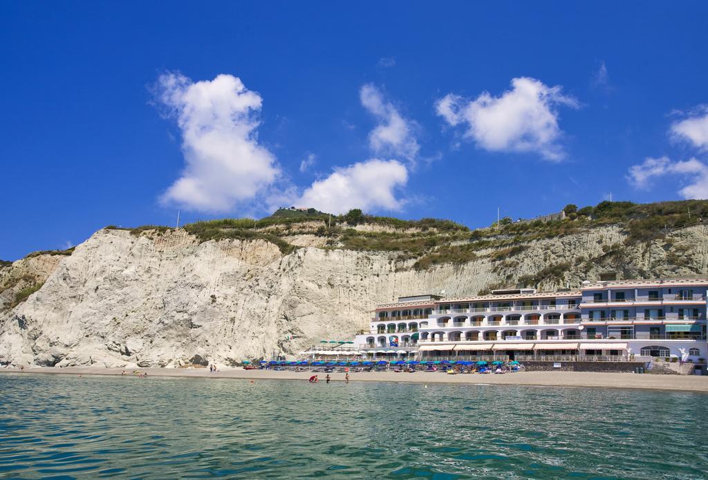 Hotel Vittorio Beach Resort Barano dʼIschia Rum bild