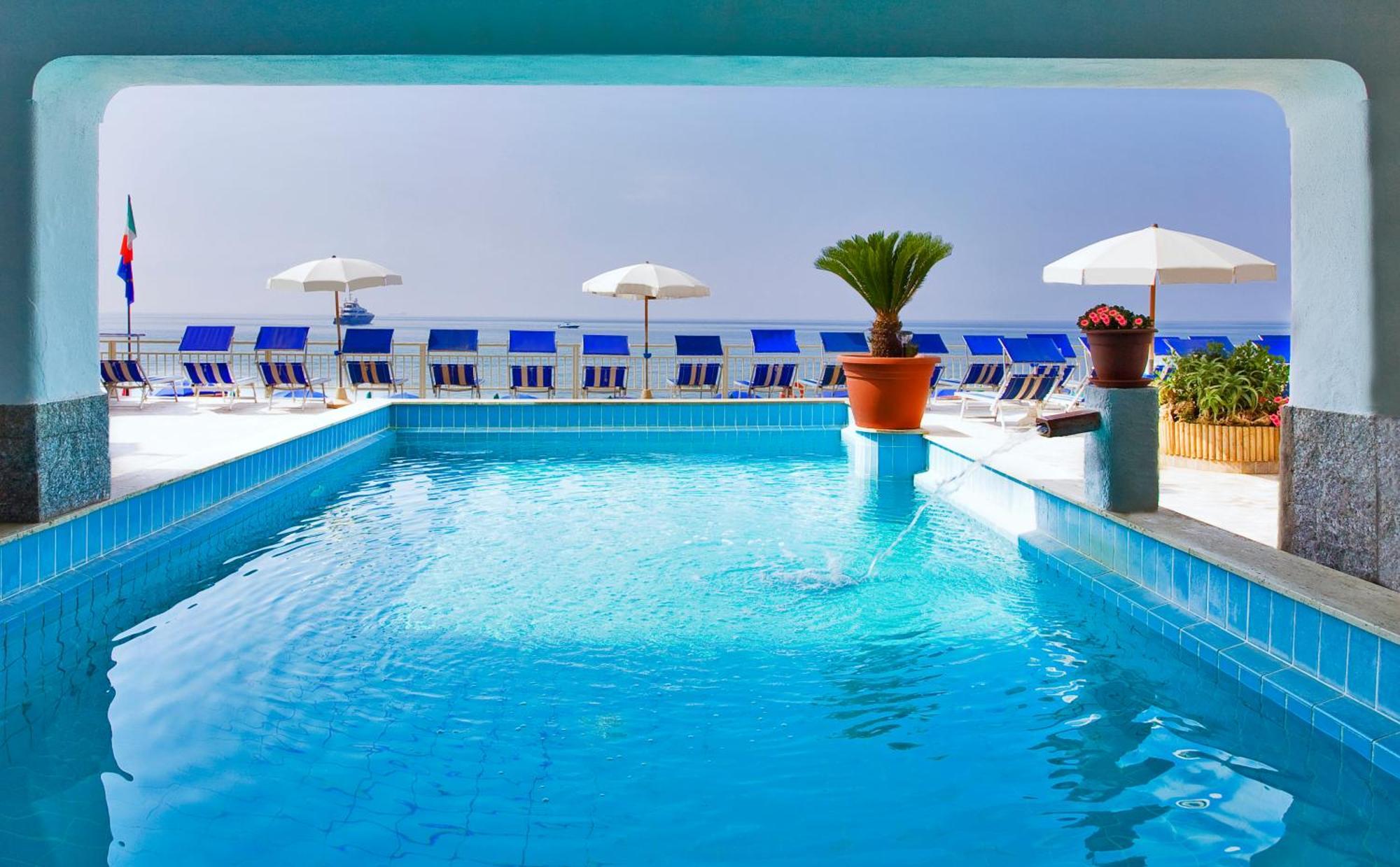 Hotel Vittorio Beach Resort Barano dʼIschia Exteriör bild
