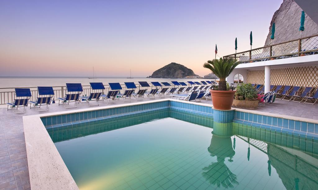 Hotel Vittorio Beach Resort Barano dʼIschia Exteriör bild