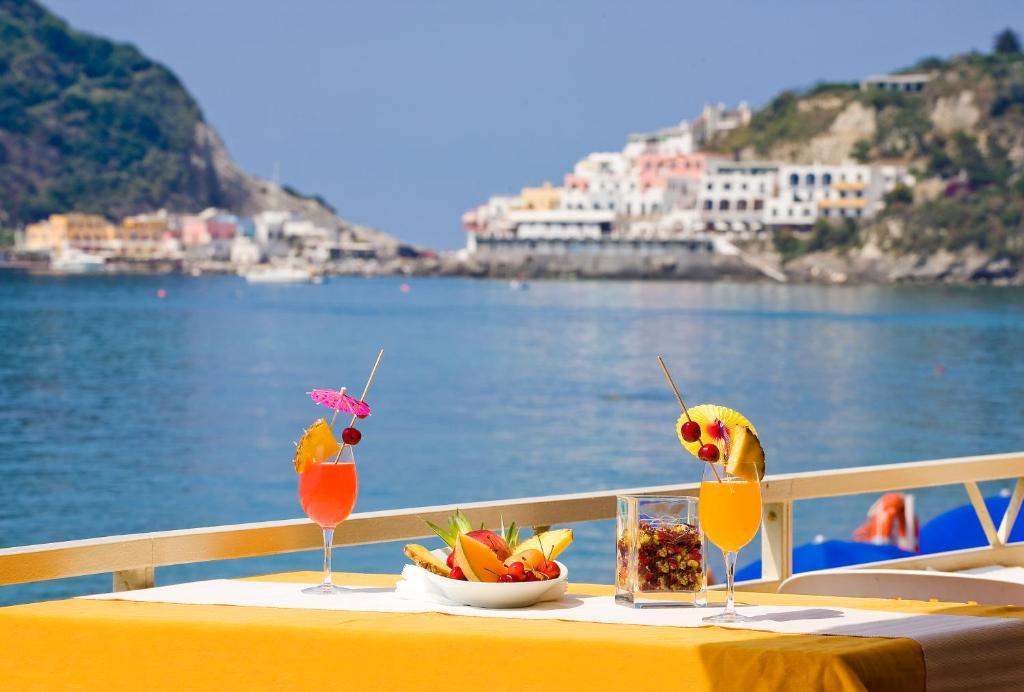 Hotel Vittorio Beach Resort Barano dʼIschia Exteriör bild