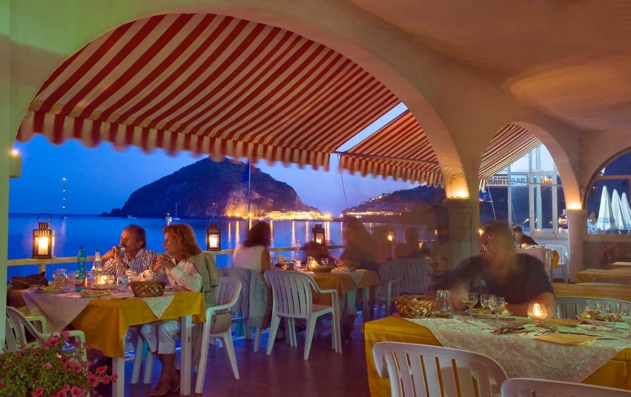 Hotel Vittorio Beach Resort Barano dʼIschia Exteriör bild